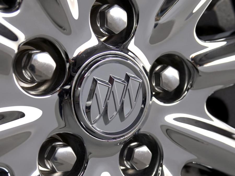 Buick Lucerne CXS 2006 года  (фото 26 из 45)